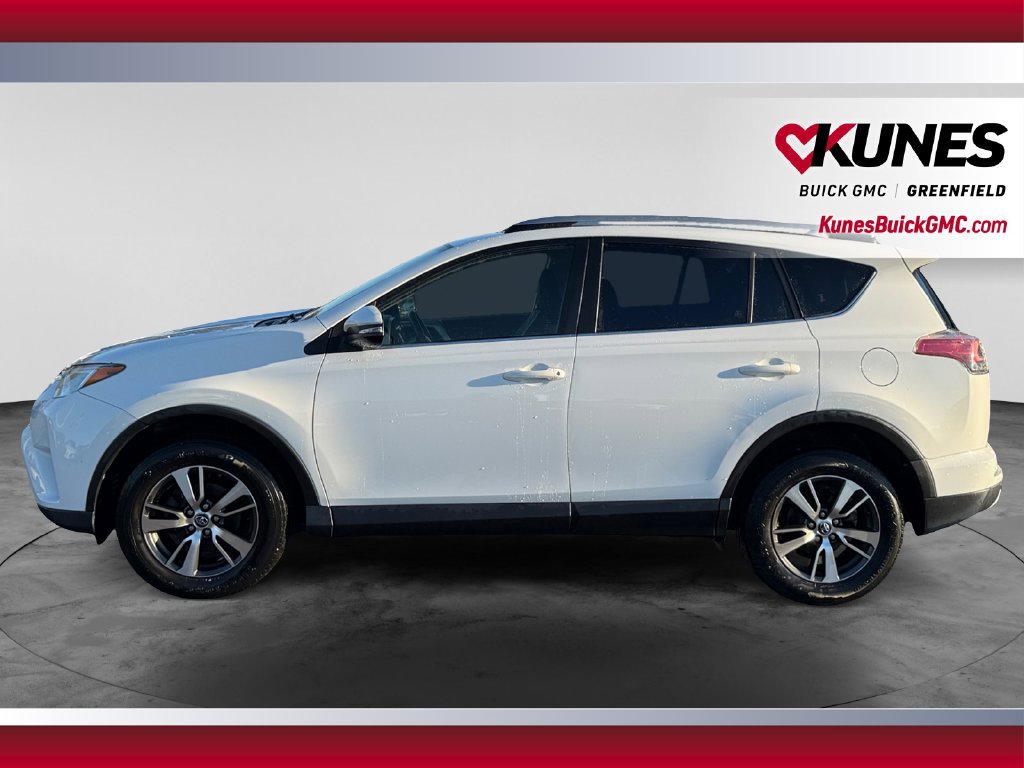 Used 2018 Toyota RAV4 XLE w/ Plus Extra Value Package AWD/4WD image 7