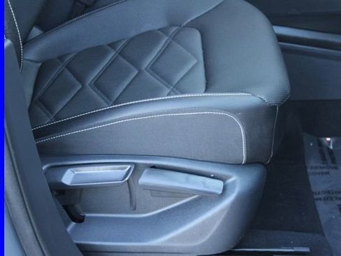 Used 2025 Volkswagen Atlas SE image 20