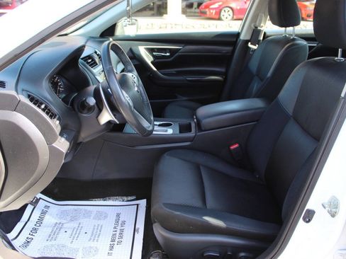 Used 2017 Nissan Altima 2.5 SR w/ Midnight Edition Package FWD image 16