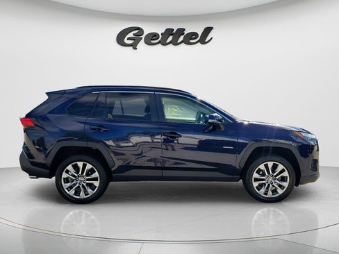 Certified 2023 Toyota RAV4 XLE Premium FWD image 4
