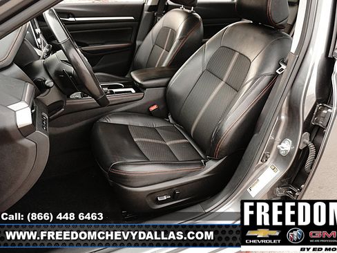 Used 2024 Nissan Altima 2.5 SR FWD image 9
