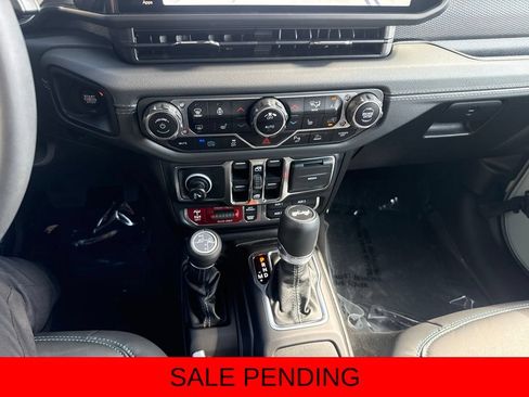 Used 2024 Jeep Wrangler Unlimited Rubicon 4xe AWD/4WD image 23