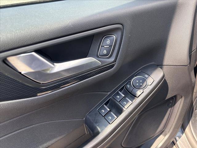 Used 2026 Ford Escape ST-Line FWD image 12