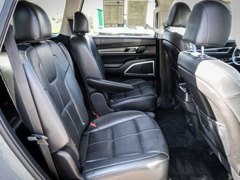 Used 2021 Kia Telluride EX w/ EX Premium Package AWD/4WD image 23