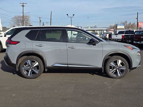 Used 2023 Nissan Rogue Platinum w/ Platinum Premium Package image 6