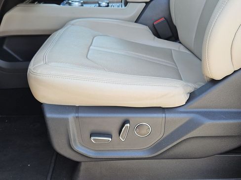 Used 2024 Ford Expedition Max Limited AWD/4WD image 20