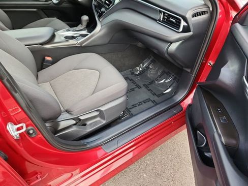 Used 2022 Toyota Camry LE image 23