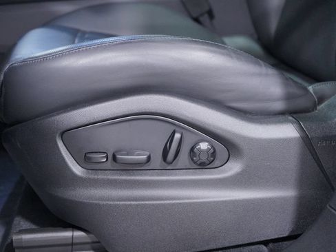 Used 2024 Porsche Cayenne Coupe AWD/4WD image 8