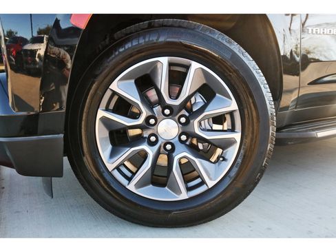 Used 2022 Chevrolet Tahoe LT w/ Luxury Package AWD/4WD image 32