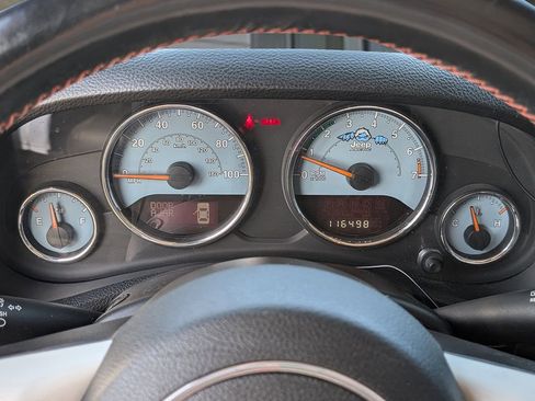 Used 2012 Jeep Wrangler Sahara image 24