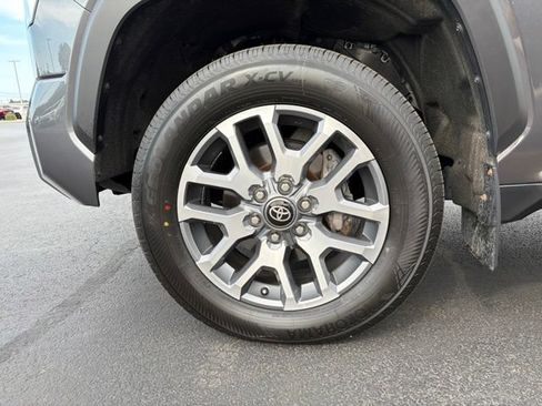 Certified 2025 Toyota Tundra SR5 AWD/4WD image 12