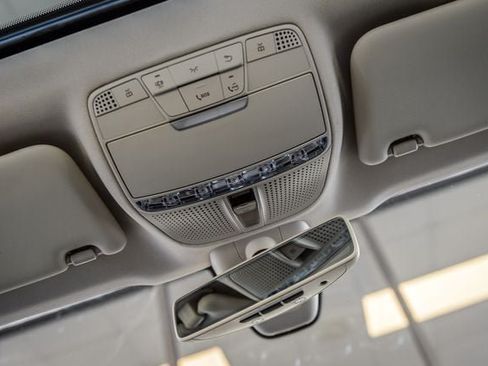 Used 2020 Mercedes-Benz E 350 4MATIC Sedan image 38