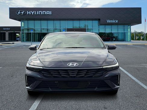 New 2026 Hyundai Elantra Limited FWD image 31
