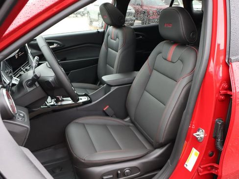 New 2026 Chevrolet Trax RS w/ Sunroof Package image 9