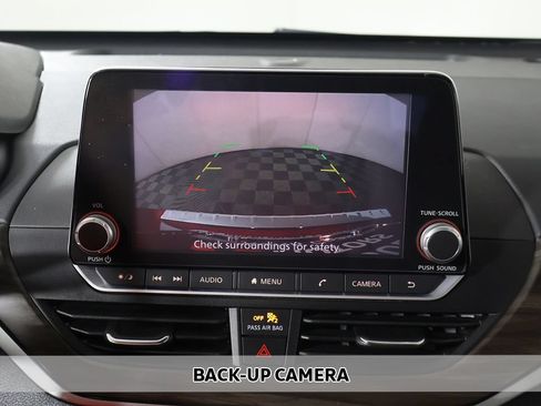 Used 2023 Nissan Altima 2.5 SV FWD image 4