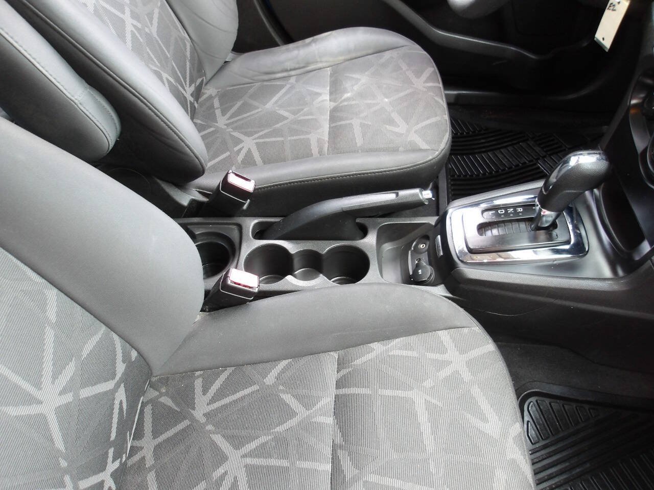 Used 2013 Ford Fiesta SE FWD image 19