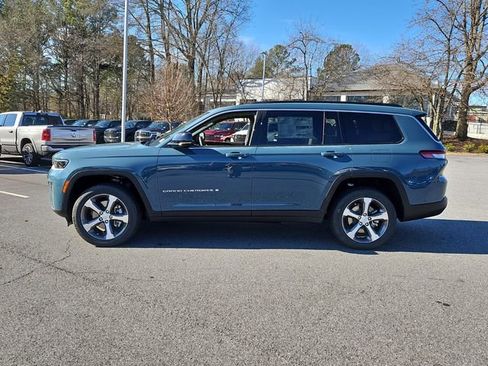 New 2026 Jeep Grand Cherokee L Limited w/ Luxury Tech Group II RWD image 4