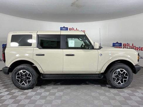 New 2026 Ford Bronco Outer Banks image 2