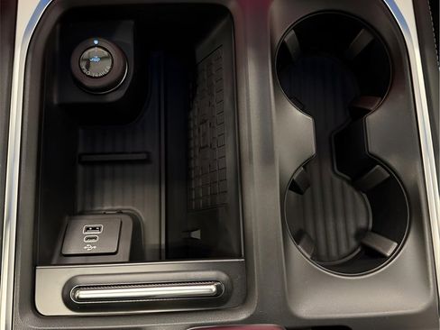 New 2025 Ford Expedition Max Platinum w/ Stealth Appearance Package image 25