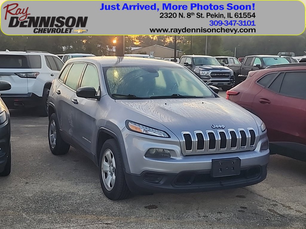 Used 2015 Jeep Cherokee Sport FWD image 1