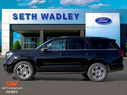 New 2025 Ford Expedition Active image 3