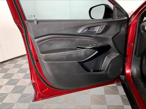 Used 2024 Chevrolet Trax RS FWD image 21