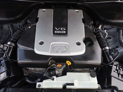 Used 2014 INFINITI Q60 Journey w/ Premium Package RWD image 10