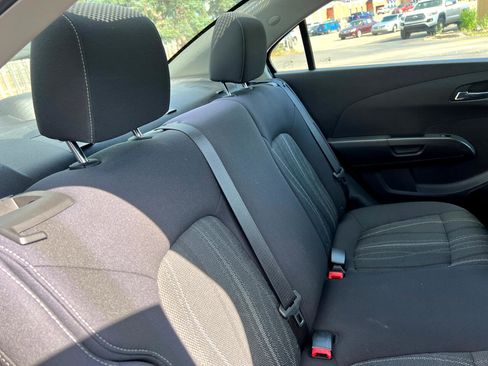Used 2012 Chevrolet Sonic LT image 33