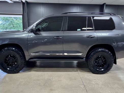 Used 2021 Toyota Land Cruiser AWD/4WD image 11