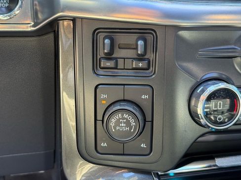 Used 2021 Ford F150 Lariat w/ Equipment Group 502A High image 32