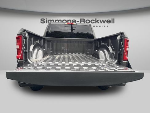Used 2025 RAM 1500 Big Horn AWD/4WD image 8