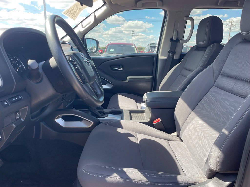 Used 2023 Nissan Frontier SV w/ SV Convenience Package AWD/4WD image 13