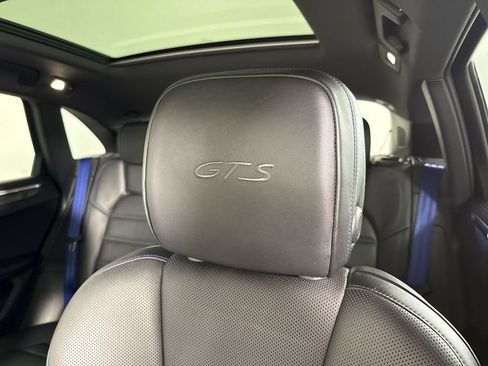 Certified 2025 Porsche Macan GTS AWD/4WD image 40