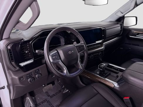 Certified 2023 Chevrolet Silverado 1500 LT Trail Boss w/ Convenience Package II AWD/4WD image 10