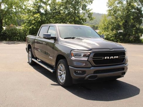 Used 2023 RAM 1500 Laramie AWD/4WD image 2