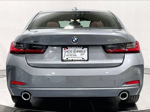 Used 2023 BMW 330i xDrive Sedan w/ Premium Package AWD/4WD image 3