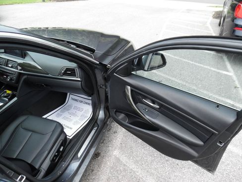 Used 2013 BMW 328i Sedan RWD image 23