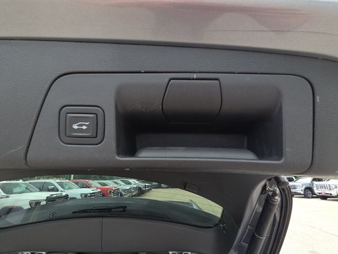 Used 2022 Buick Envision Preferred FWD image 33