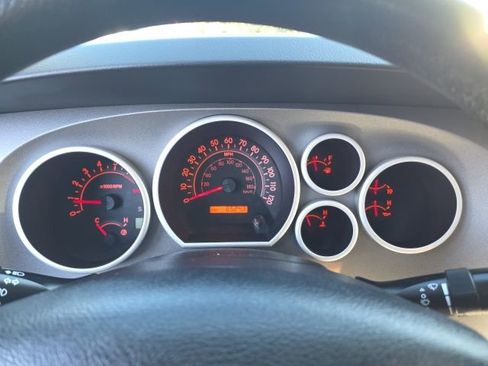 Used 2011 Toyota Tundra 4x4 Double Cab w/ TRD Off-Road Pkg image 12