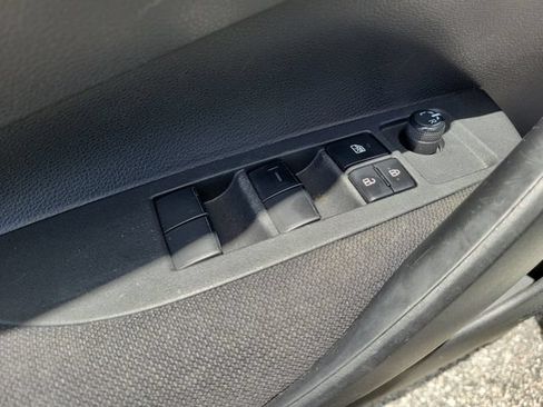 Used 2022 Toyota Corolla LE FWD image 23