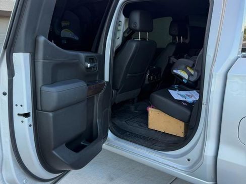 Used 2019 GMC Sierra 1500 SLT w/ SLT Premium Package AWD/4WD image 8