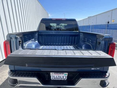 Used 2024 GMC Sierra 1500 SLT image 12