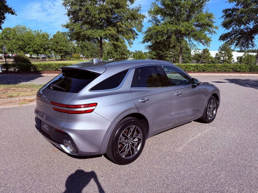 Used 2024 Genesis GV70 2.5T w/ Advanced Package AWD/4WD image 15