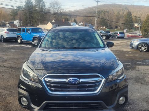 Used 2018 Subaru Outback 2.5i Premium image 3