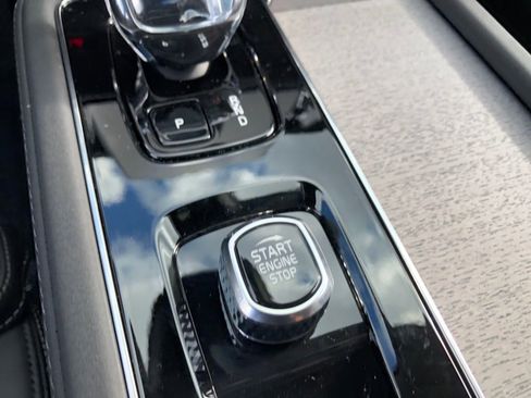 New 2026 Volvo XC90 B6 Ultra image 32