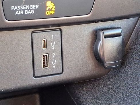 Used 2023 Nissan Leaf S image 26