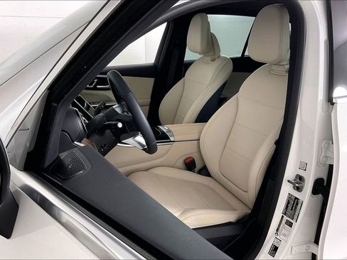 Used 2026 Mercedes-Benz GLC 300 4MATIC image 17