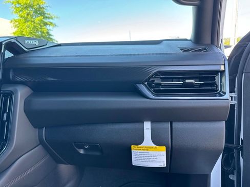 New 2026 GMC Yukon XL AT4 w/ AT4 Premium Package AWD/4WD image 22