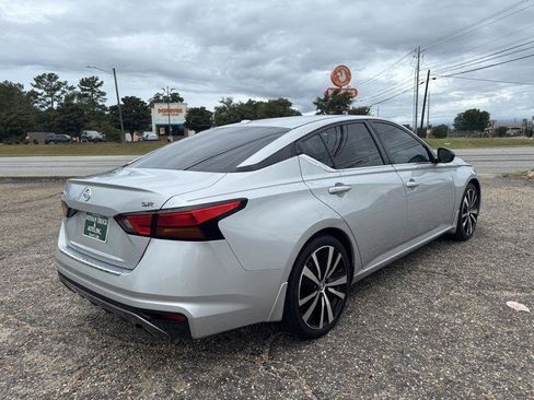 Used 2019 Nissan Altima 2.5 SR FWD image 5