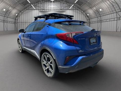 Used 2020 Toyota C-HR XLE FWD image 3